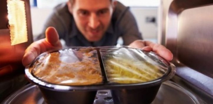 avoid heating food in plastic
